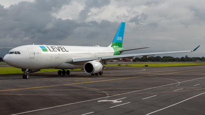 EC-MOU - LEVEL Airbus A330-200