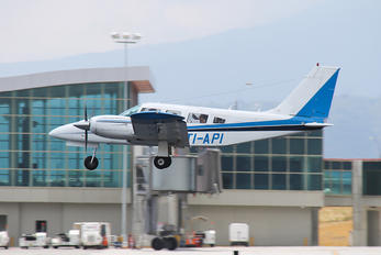 TI-API - Carmonair Piper PA-34 Seneca