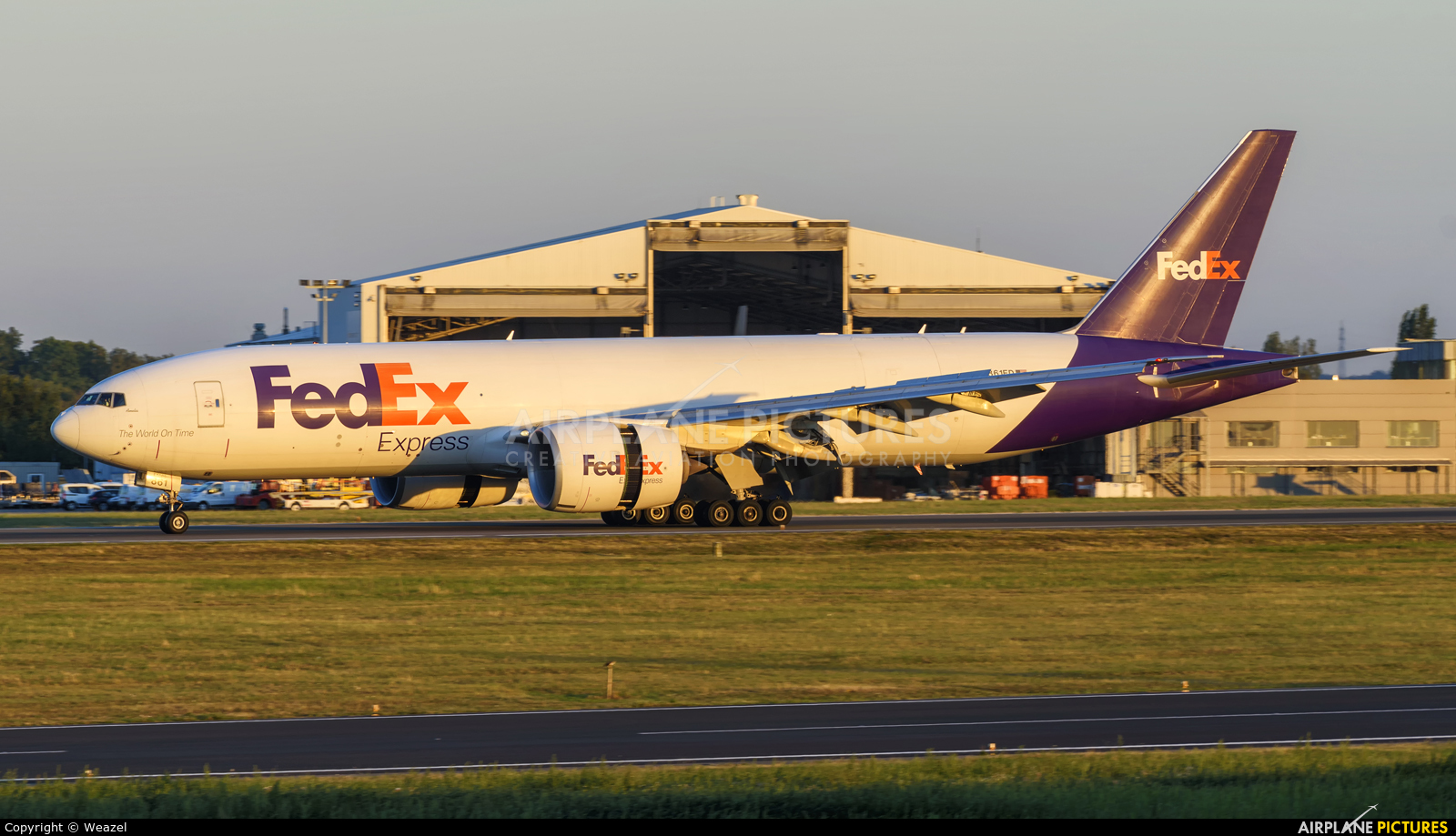 FedEx Federal Express N861FD aircraft at Liège-Bierset