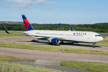 N192DN - Delta Air Lines Boeing 767-300ER