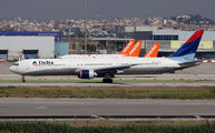 N825MH - Delta Air Lines Boeing 767-400ER aircraft