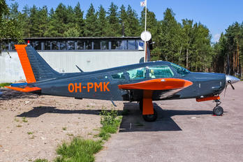 OH-PMK - Private Piper PA-28R-200 Cherokee Arrow
