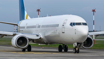 UR-PSL - Ukraine International Airlines Boeing 737-900ER