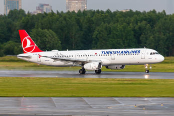 TC-JRN - Turkish Airlines Airbus A321