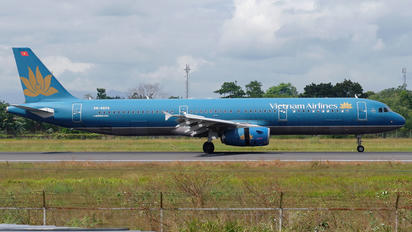 VN-A604 - Vietnam Airlines Airbus A321