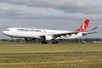 TC-JOA - Turkish Airlines Airbus A330-300