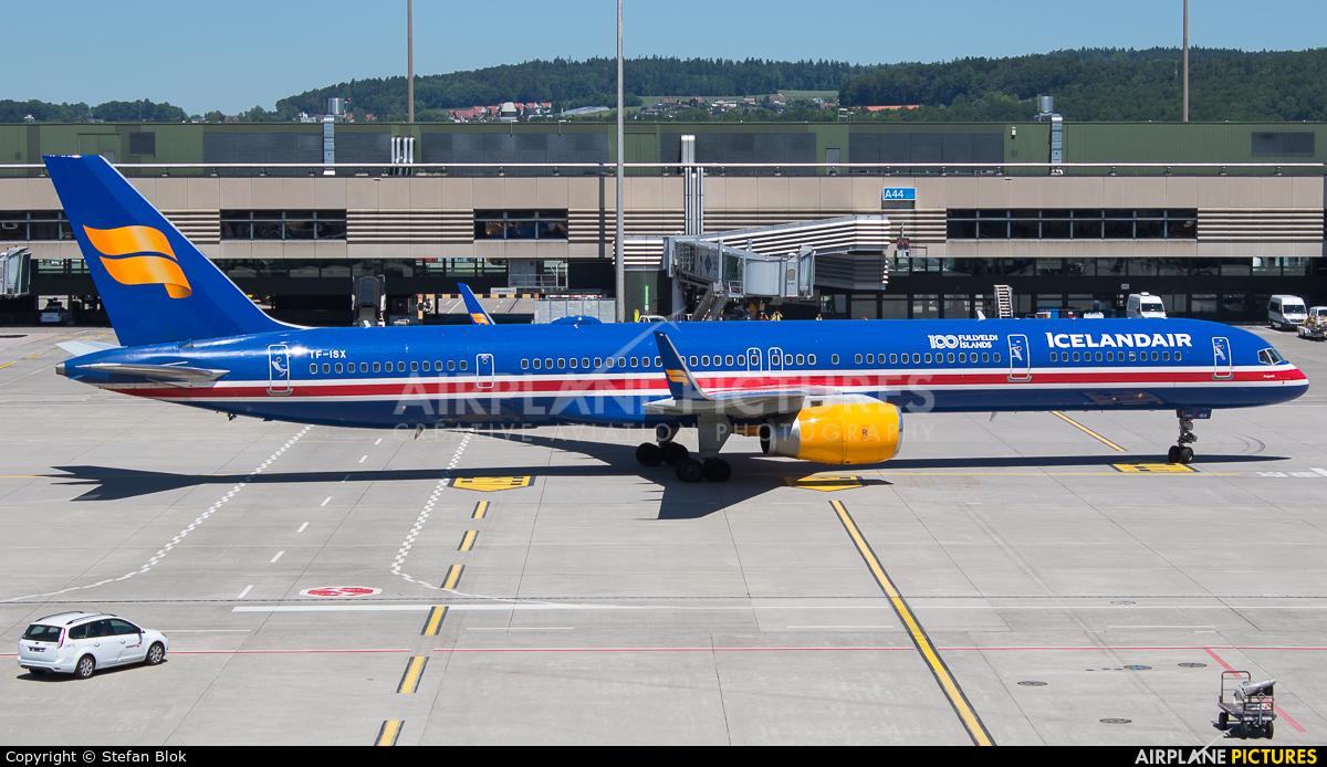 Icelandair TF-ISX aircraft at Zurich