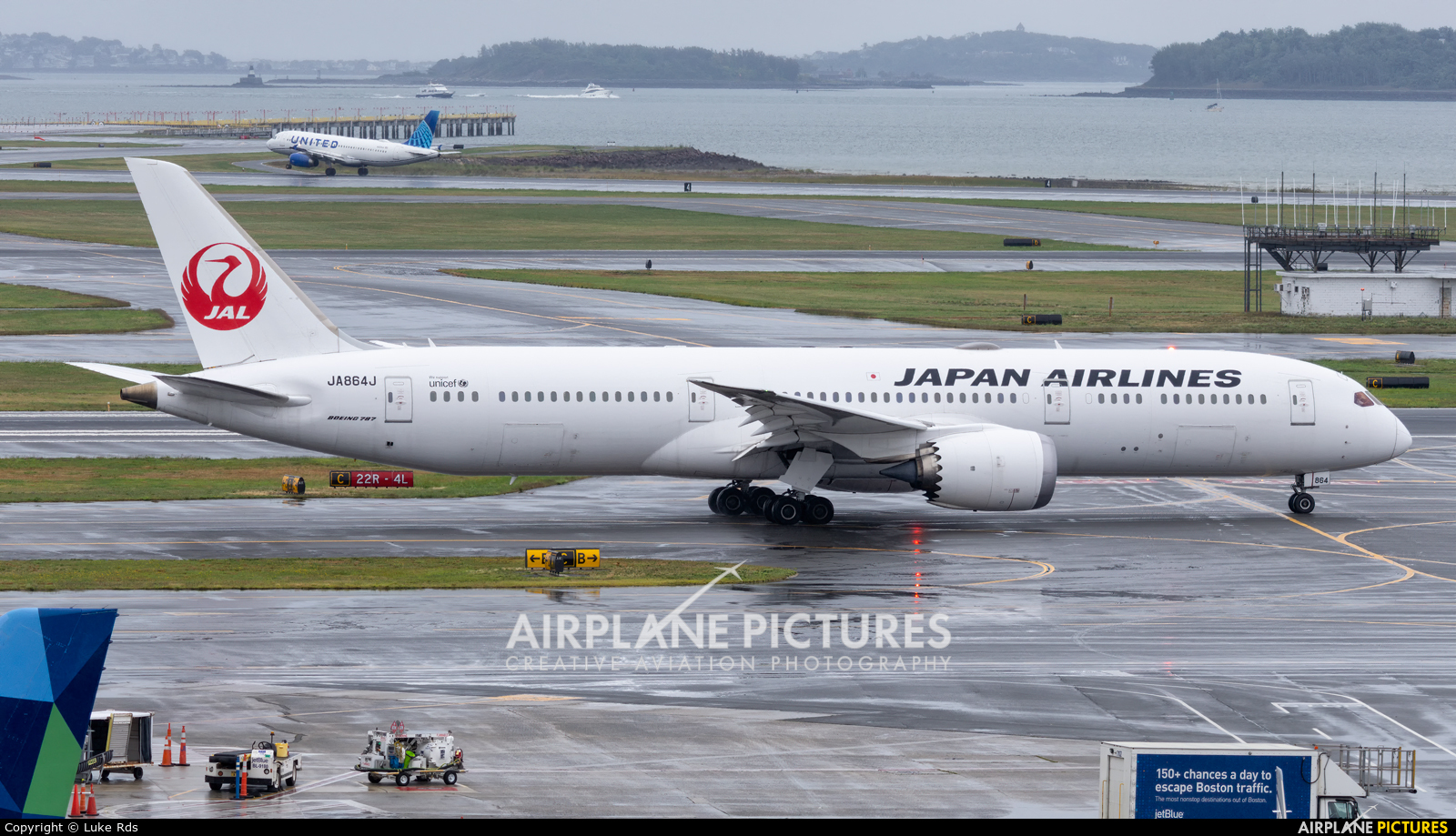 JAL - Japan Airlines JA864J aircraft at Boston - General Edward Lawrence Logan Intl