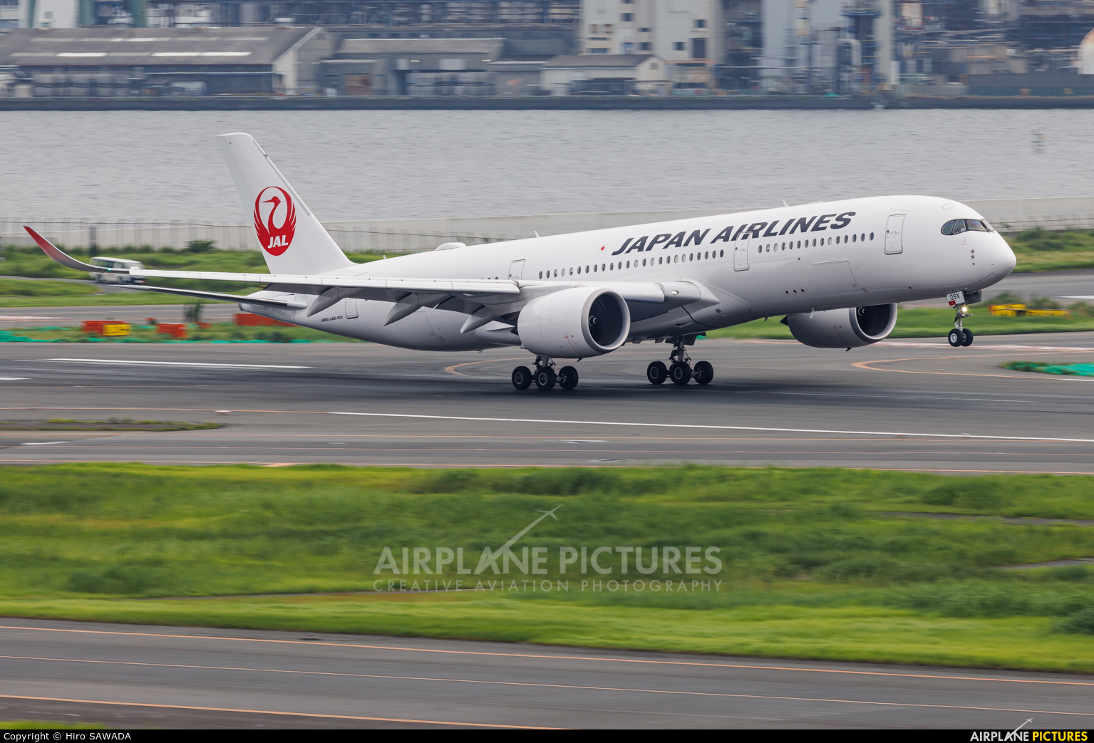 JAL - Japan Airlines JA09XJ aircraft at Tokyo - Haneda Intl