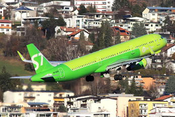 VQ-BDB - S7 Airlines Airbus A321