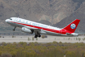 B-6445 - Sichuan Airlines  Airbus A319