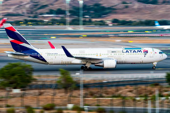 CC-CXD - LATAM Cargo Boeing 767-300F