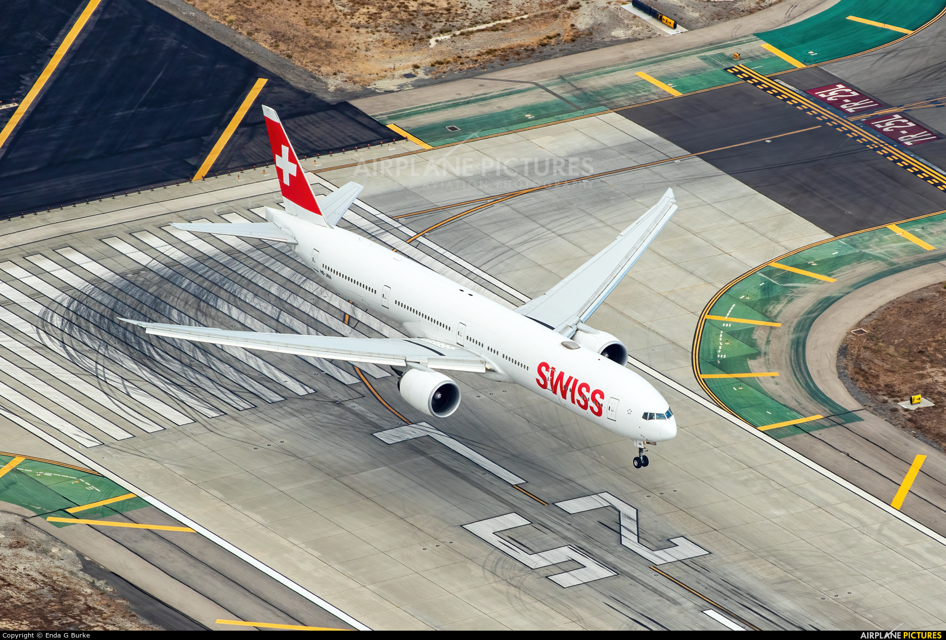Swiss HB-JNA aircraft at Los Angeles Intl