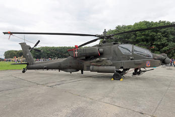 09-05591 - USA - Army Boeing AH-64D Apache