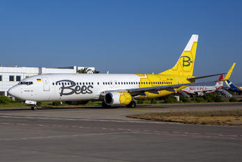 UR-UBA - Bees Airline Boeing 737-800