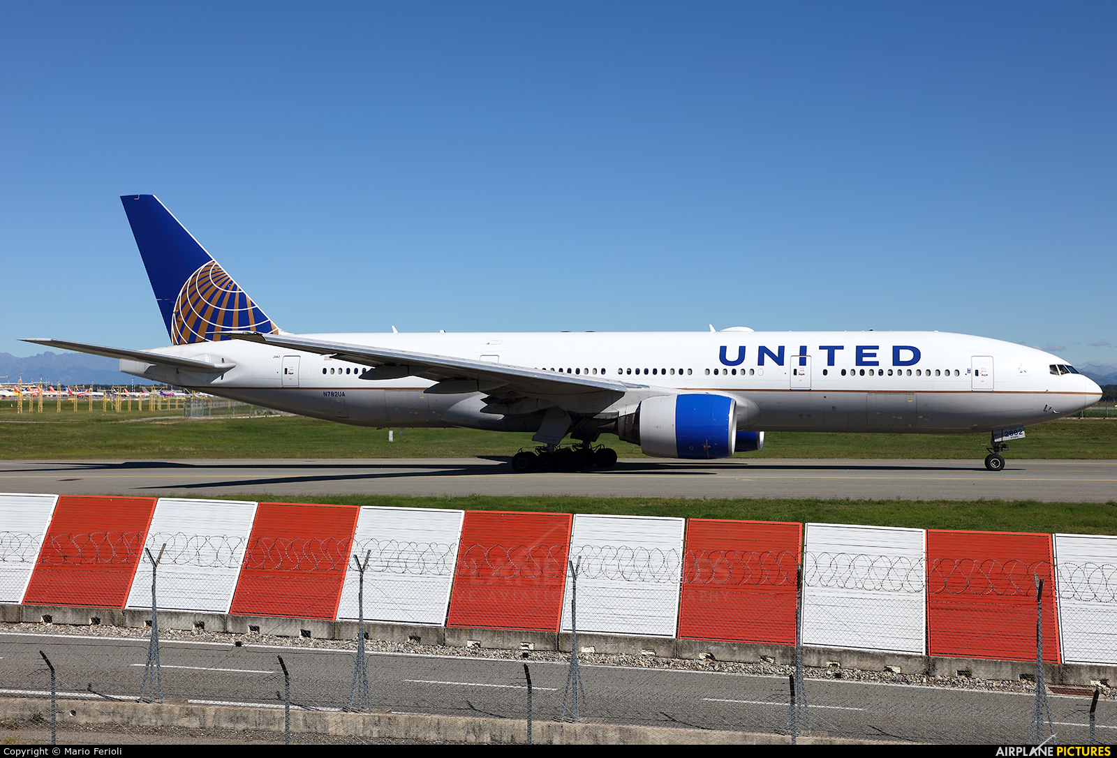United Airlines N782UA aircraft at Milan - Malpensa