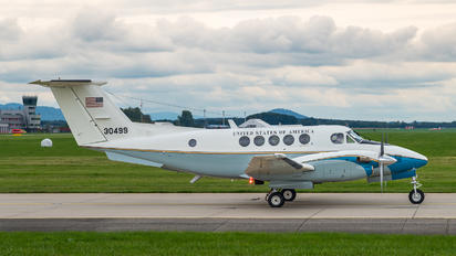 83-0499 - USA - Air Force Beechcraft C-12 Huron