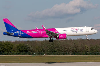 HA-LGC - Wizz Air Airbus A320 NEO