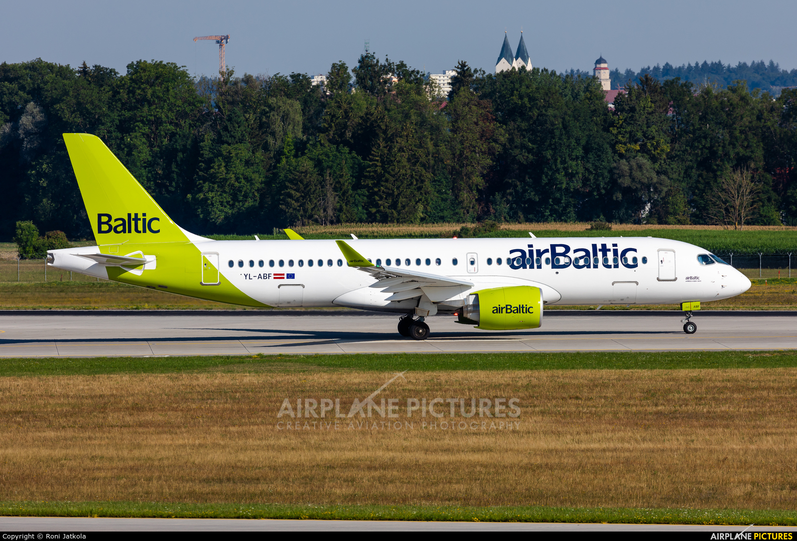 Air Baltic YL-ABF aircraft at Munich