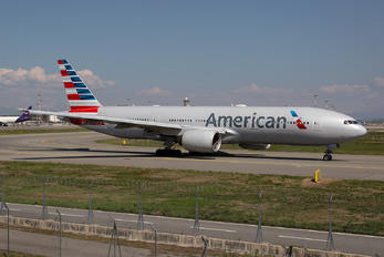 N761AJ - American Airlines Boeing 777-200ER
