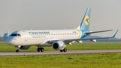 UR-EMA - Ukraine International Airlines Embraer ERJ-190 (190-100)