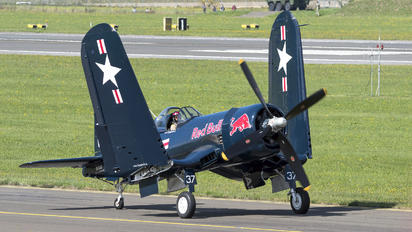 OE-EAS - The Flying Bulls Vought F4U Corsair