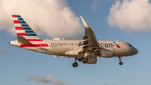 N9025B - American Airlines Airbus A319 aircraft