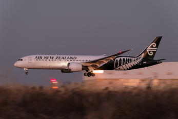 ZK-NZC - Air New Zealand Boeing 787-9 Dreamliner