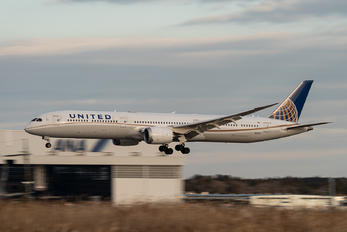 N17002 - United Airlines Boeing 787-10 Dreamliner