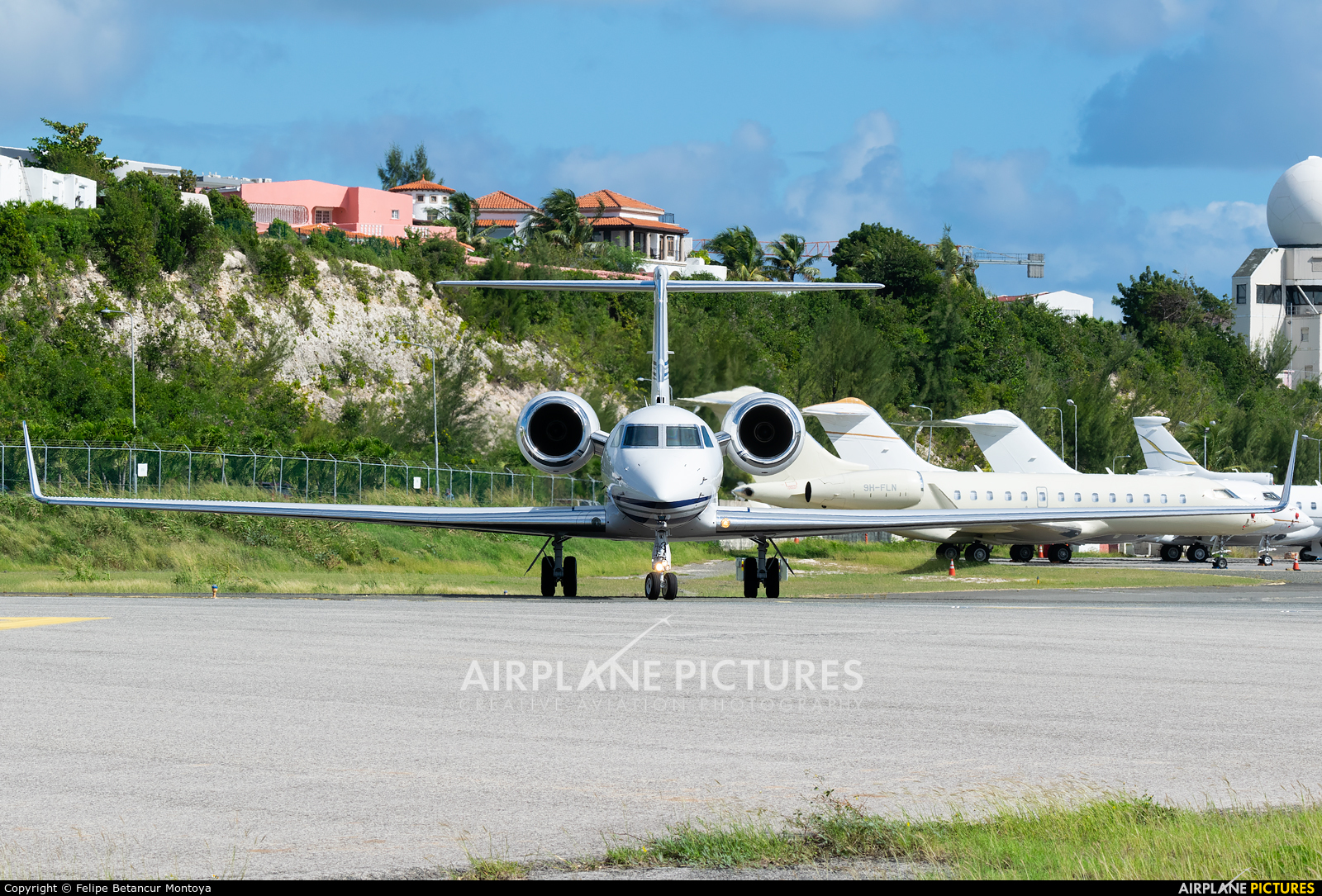 Private N145MG aircraft at Sint Maarten - Princess Juliana Intl
