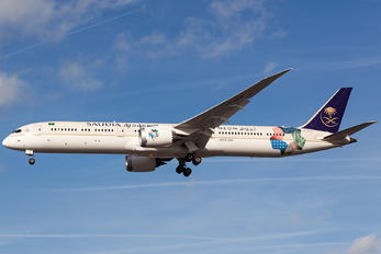 HZ-AR26 - Saudi Arabian Airlines Boeing 787-10 Dreamliner