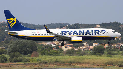SP-RSY - Ryanair Sun Boeing 737-800