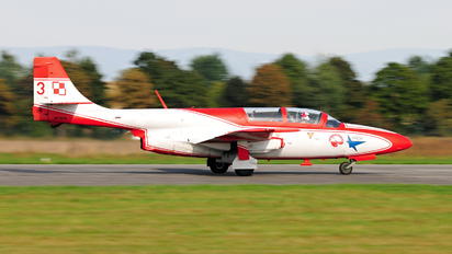 2009 - Poland - Air Force: White & Red Iskras PZL TS-11 Iskra