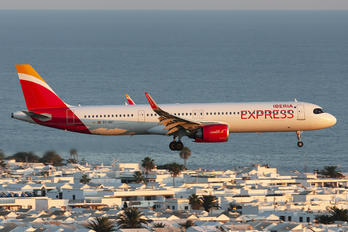 EC-NST - Iberia Express Airbus A321 NEO