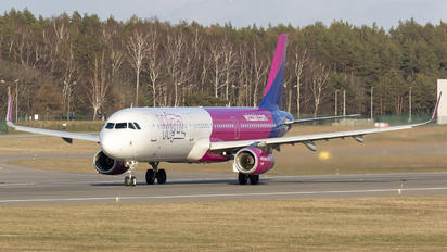 HA-LXO - Wizz Air Airbus A321