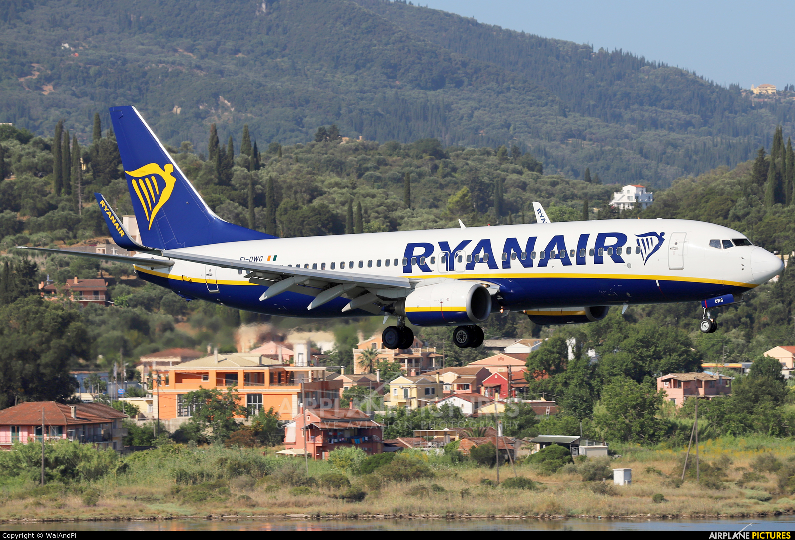 Ryanair EI-DWG aircraft at Corfu - Ioannis Kapodistrias