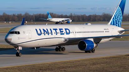 N659UA - United Airlines Boeing 767-300ER