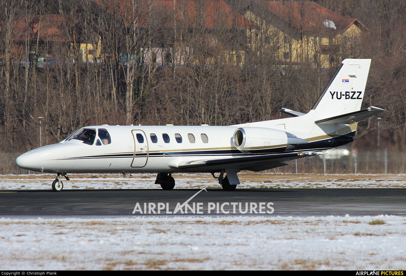 Private YU-BZZ aircraft at Innsbruck