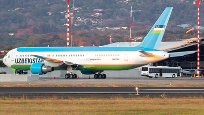 UK67000 - Uzbekistan Airways Boeing 767-300ER