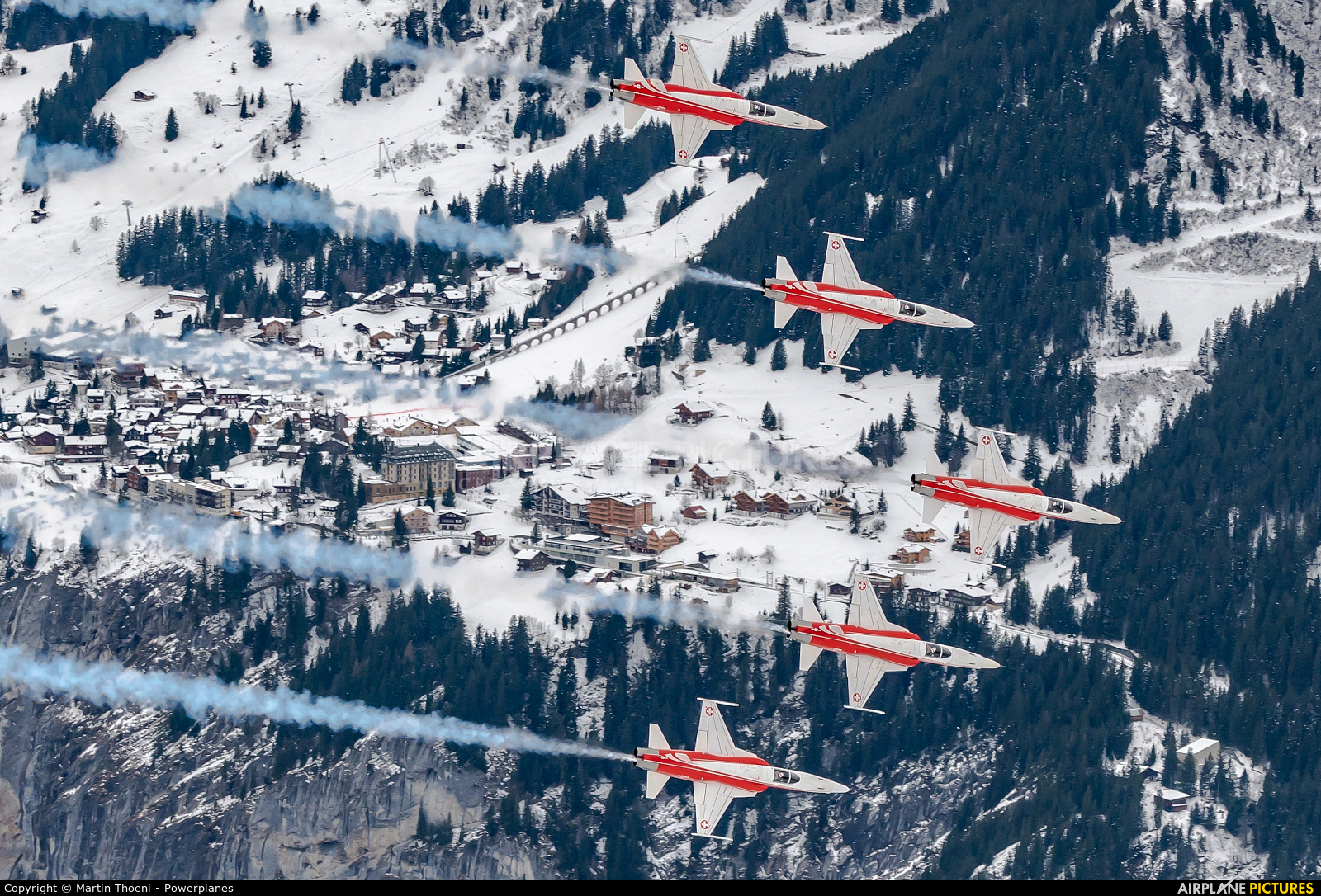 Switzerland - Air Force: Patrouille Suisse J-3082 aircraft at Lauberhorn