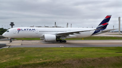 PR-XTE - LATAM Airbus A350-900