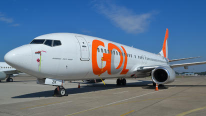 PR-GZK - GOL Transportes Aéreos  Boeing 737-800