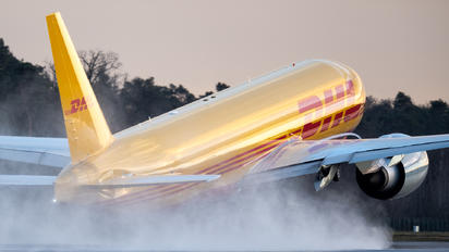 D-AALS - DHL (Aerologic) Boeing 777F