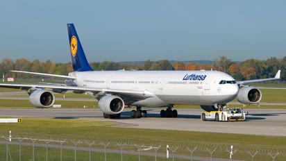 D-AIHB - Lufthansa Airbus A340-600