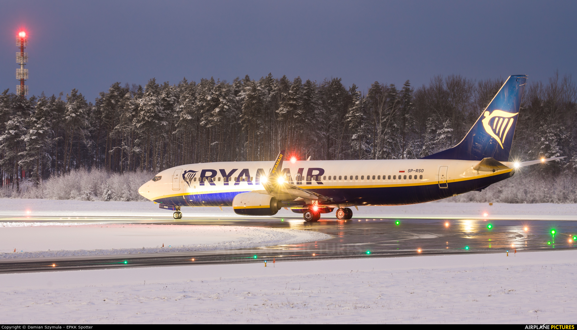 Ryanair Sun SP-RSO aircraft at Katowice - Pyrzowice