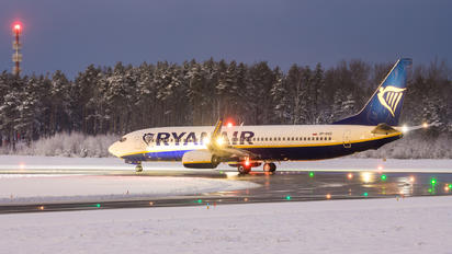 SP-RSO - Ryanair Sun Boeing 737-8AS