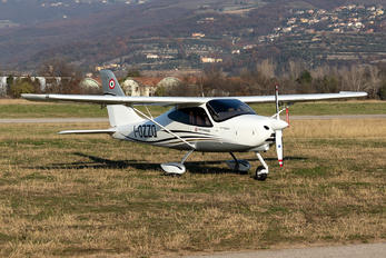 I-OZZQ - Cirrus Aviation Tecnam P2008