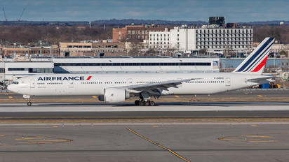 F-GZNC - Air France Boeing 777-300ER