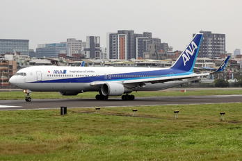 JA626A - ANA - All Nippon Airways Boeing 767-300