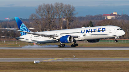 N14019 - United Airlines Boeing 787-10 Dreamliner